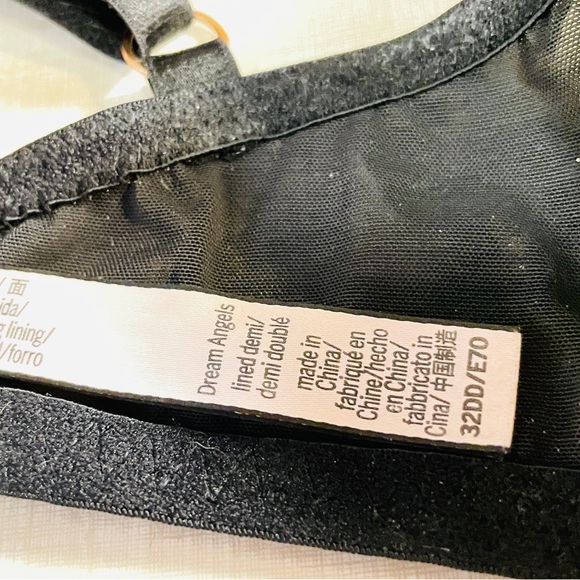Black VS bra. Size 32DD - Picture 3 of 3